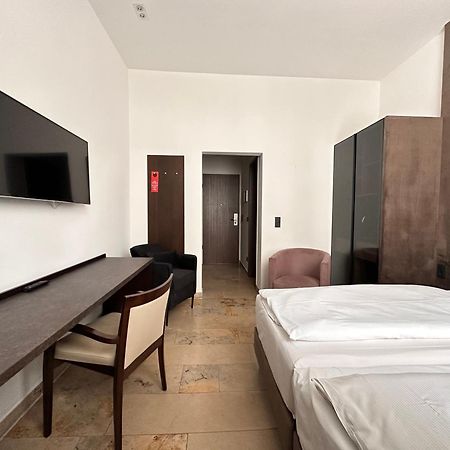 Devin Art Hotel Дюселдорф Екстериор снимка