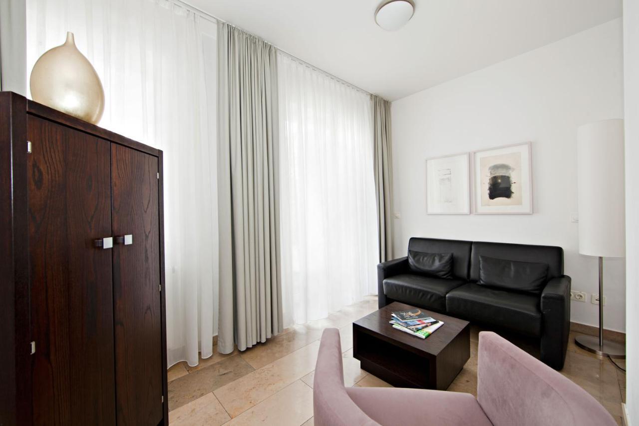 Devin Art Hotel Дюселдорф Екстериор снимка