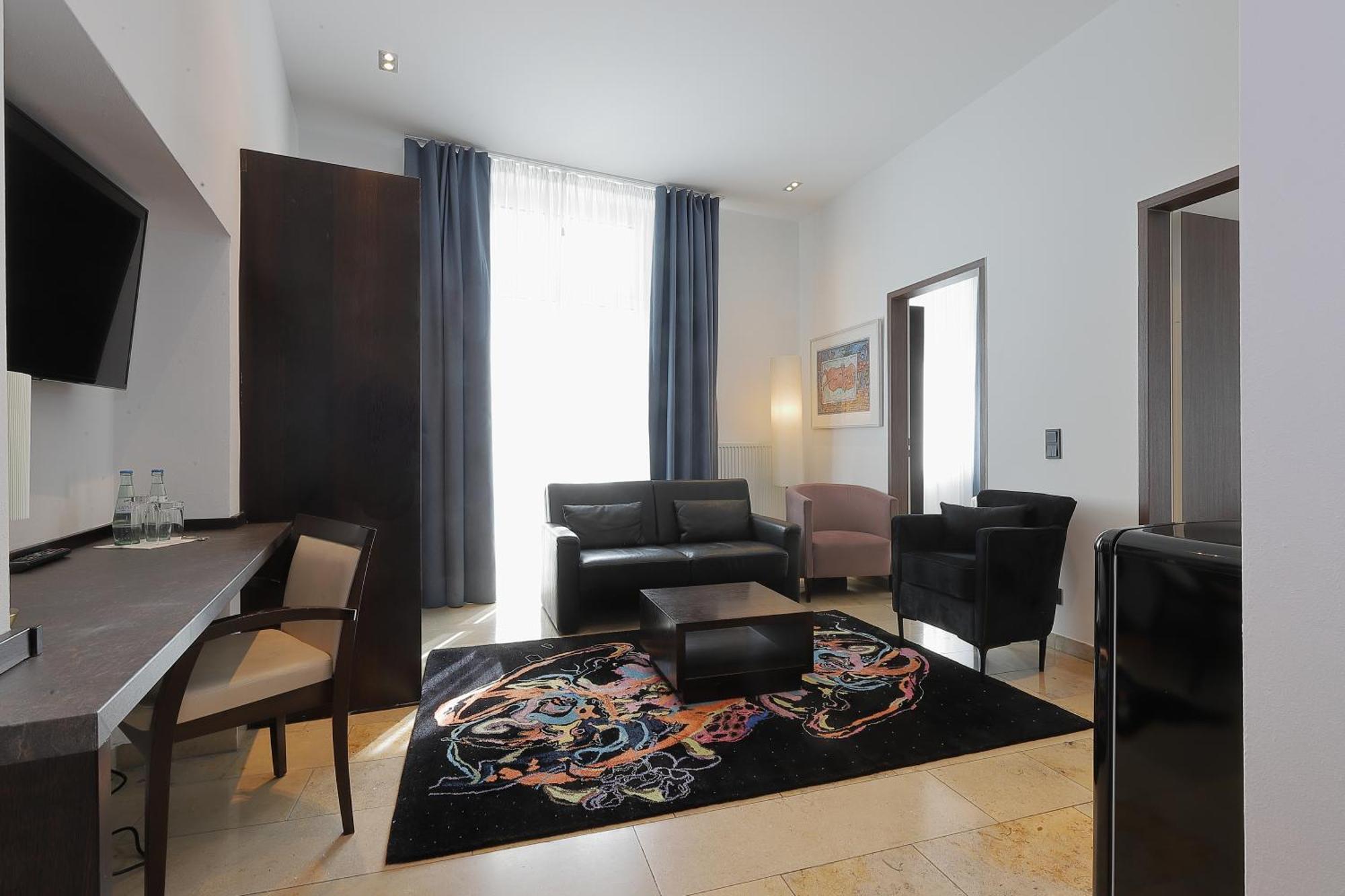 Devin Art Hotel Дюселдорф Екстериор снимка