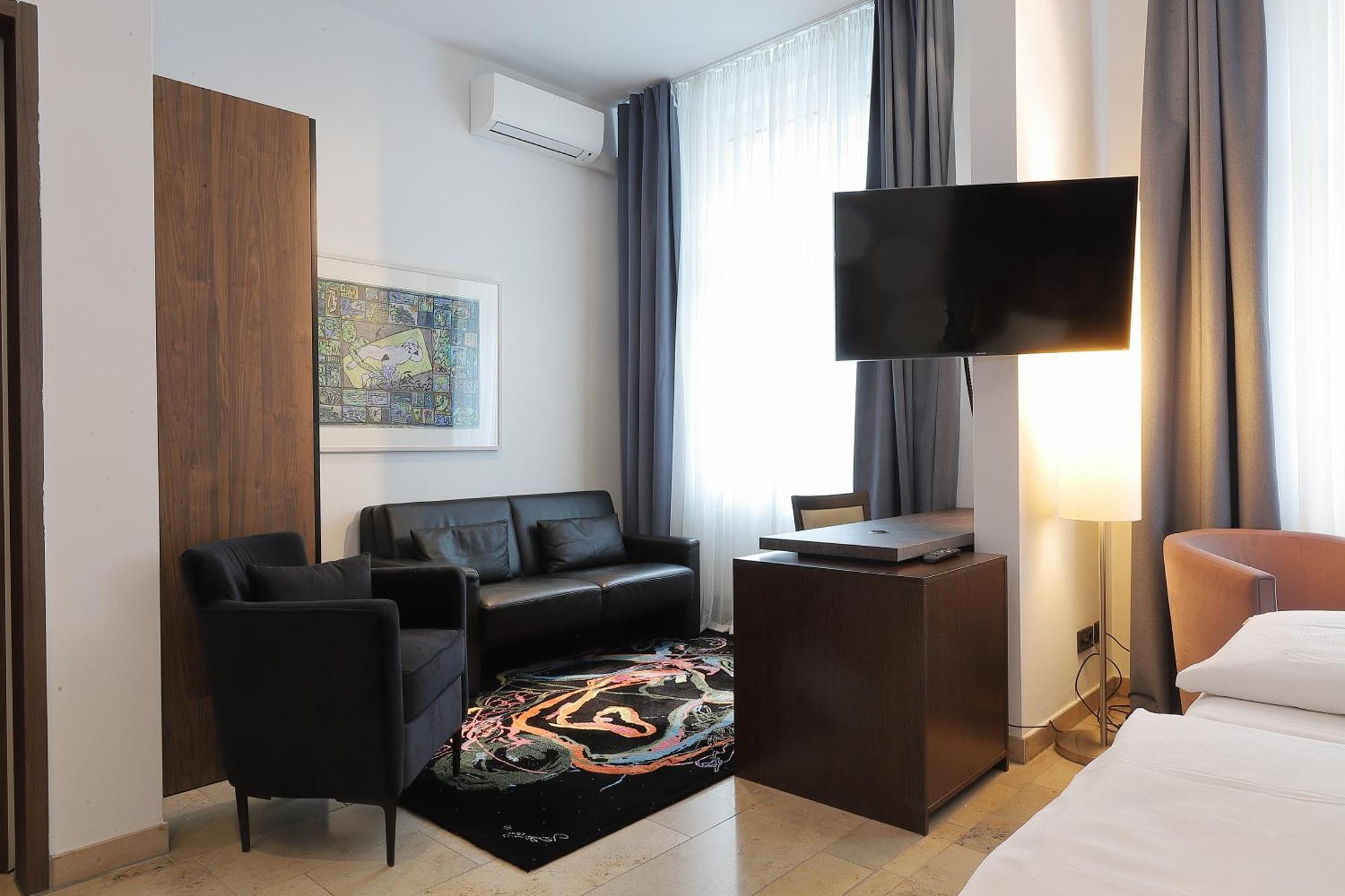 Devin Art Hotel Дюселдорф Екстериор снимка