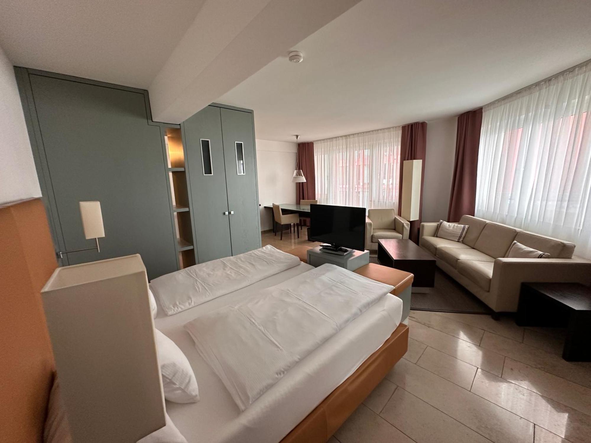Devin Art Hotel Дюселдорф Екстериор снимка